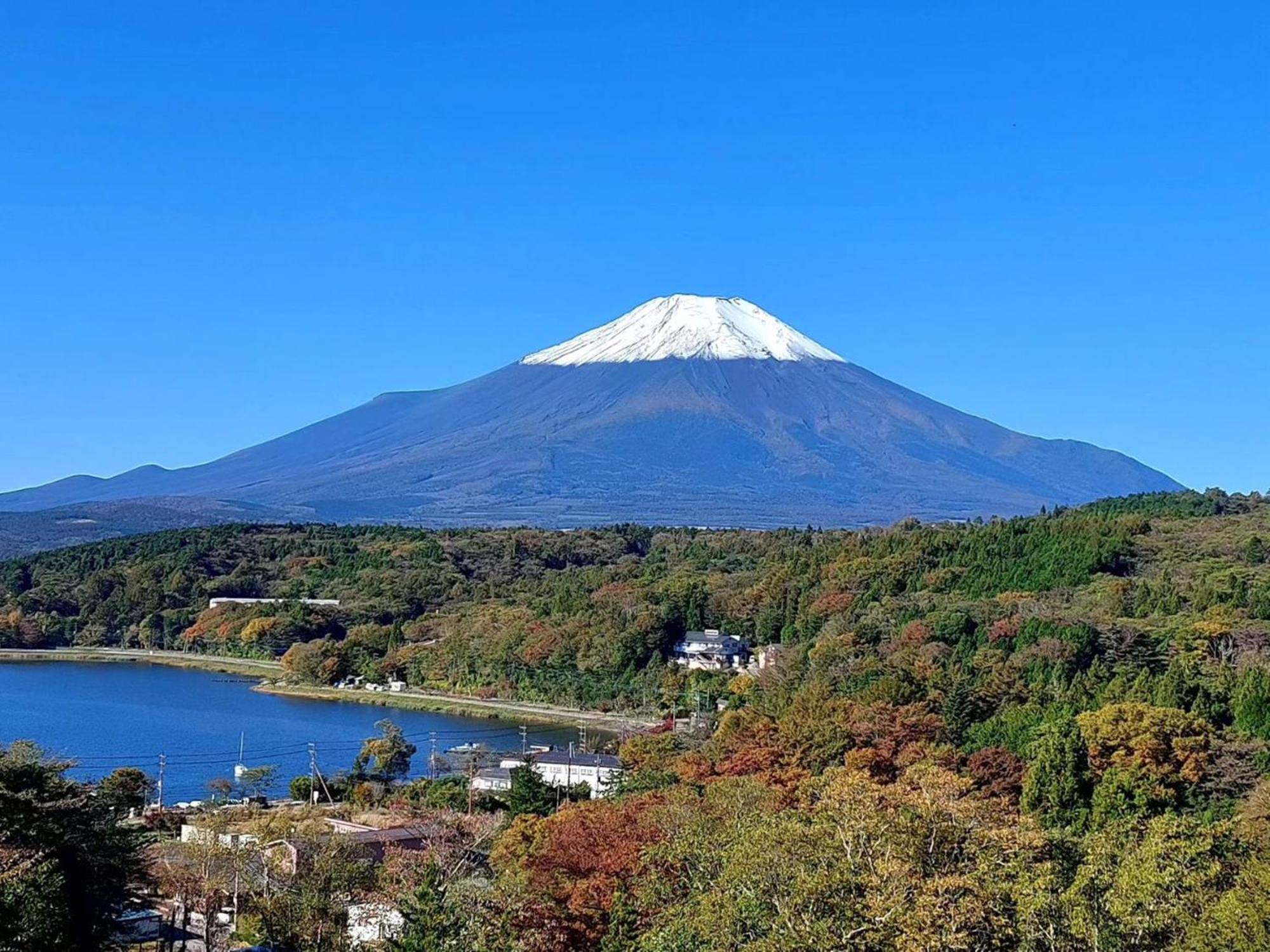 ホテル 鹿鳴館hills 山中湖村 エクステリア 写真