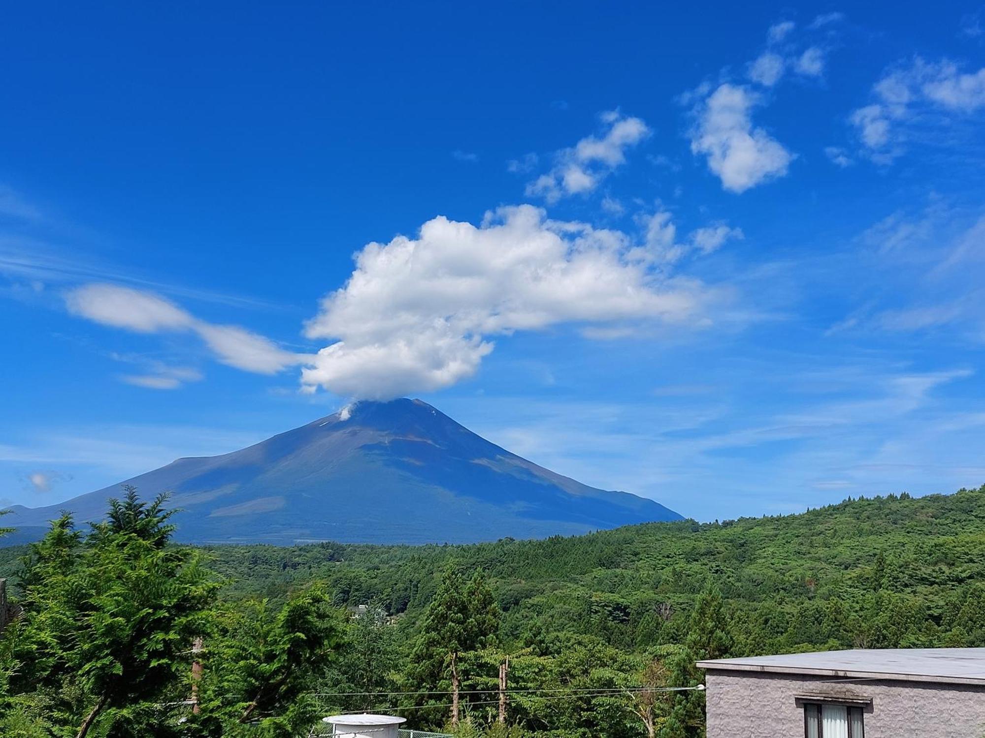 ホテル 鹿鳴館hills 山中湖村 エクステリア 写真