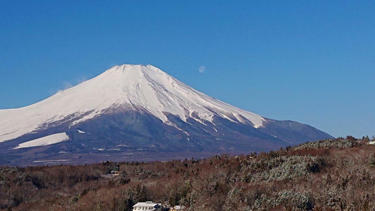 ホテル 鹿鳴館hills 山中湖村 エクステリア 写真